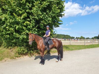 Wir gratulieren Miriam Schlönvogt zur bestandenen Prüfung Trainer C- Leistungssport auf dem Reiterhof Tramm in Damp in Schleswig-Holstein am 01.10.2021!